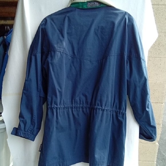 Mens M Pacific Trail Blue and Green Raincoat with Relaxed Fit - Picture 4 of 5
